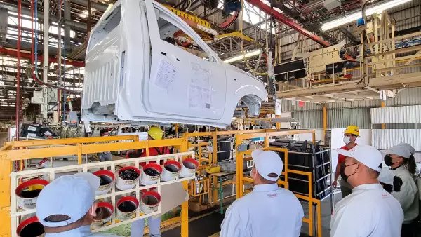 Nissan fabricará en México la pickup para América Latina; EU queda fuera de la ecuación