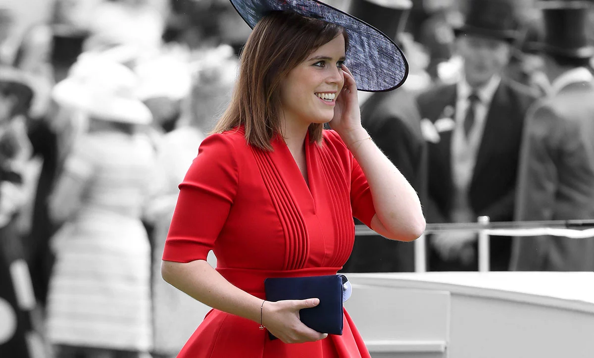 Eugenia-de-York-Boda-Invitaciones-Royals