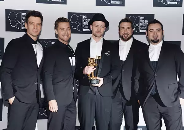 Los integrantes de la banda dijeron haber pasado una excelente noche en la boda de Chris Kirkpatrick ayer por la noche.