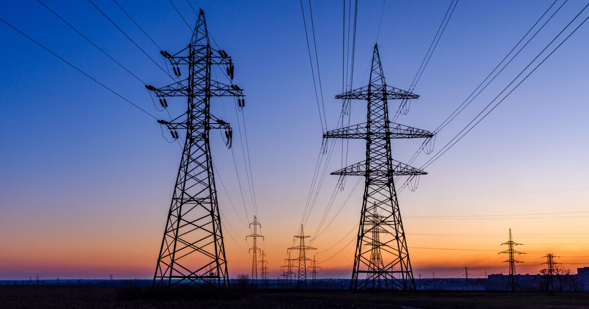La CFE pedirá al regulador suspender los permisos que vulneren la red eléctrica