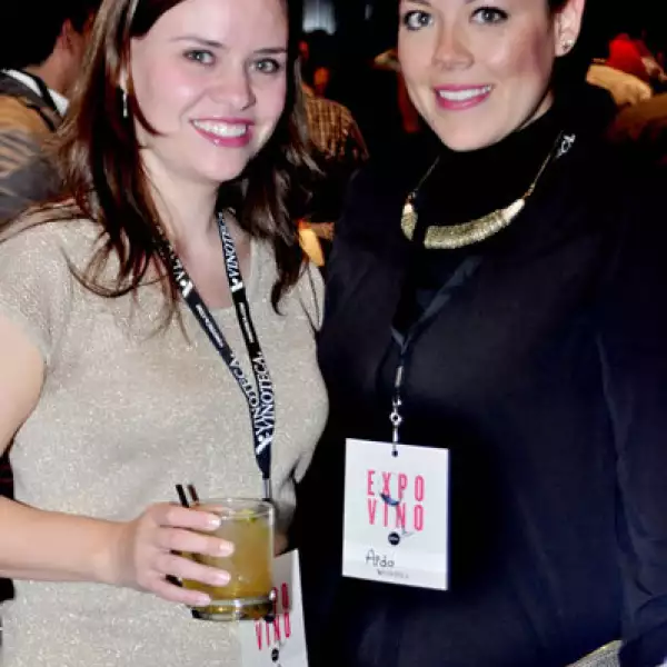 Ana Lucía Zamora y Aida Banda