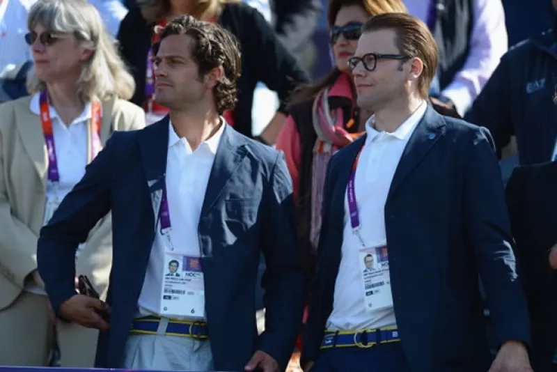 Los príncipes de Suecia, Daniel y Carlos Felipe, decidieron robarse al futuro novio Chris O’Neill, prometido de la princesa Magdalena, para hacerle una despedida de soltero. Aquí los detalles.