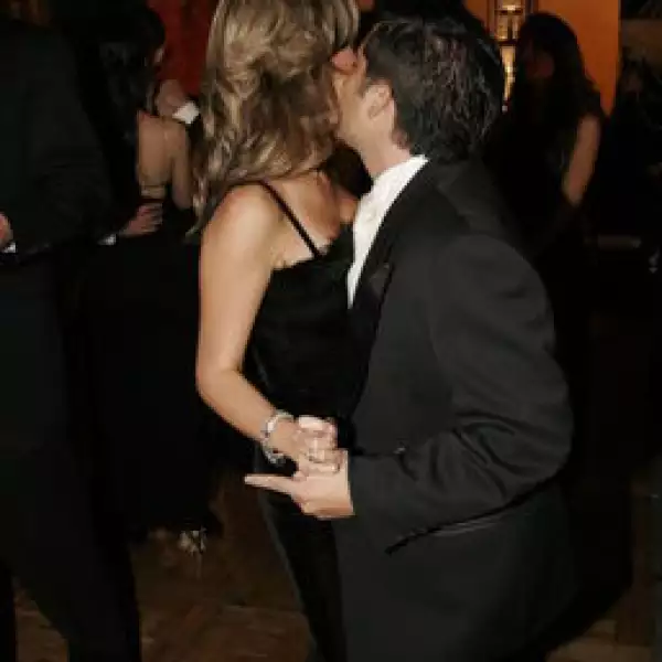 Anucel Bajos, Víctor Bajos