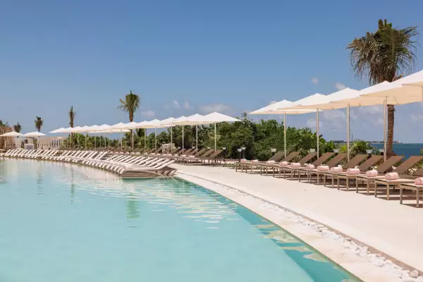 Fotos del nuevo hotel all inclusive de lujo AVA Resorts en Cancún, México.
