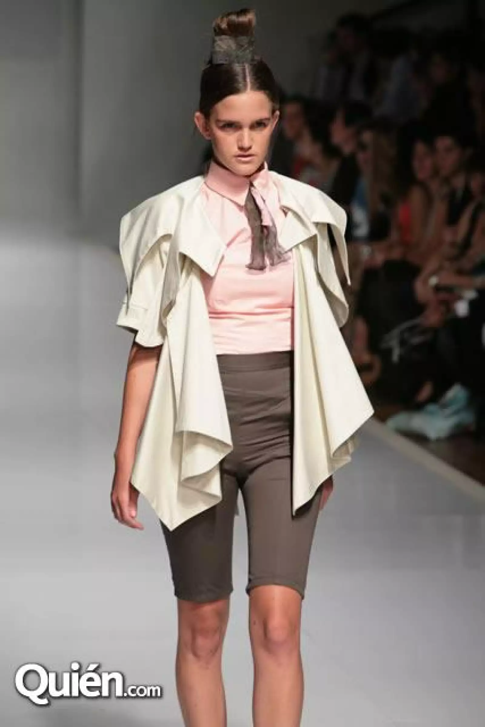 IDM Desfile Daniel Andrade