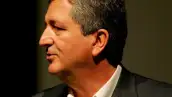 El empresario comenzó vendiendo carnitas y ahora celebra 10 años de estar al frente del Club Guadalajara. ¿Qué más hay detrás de él?, averígualo.