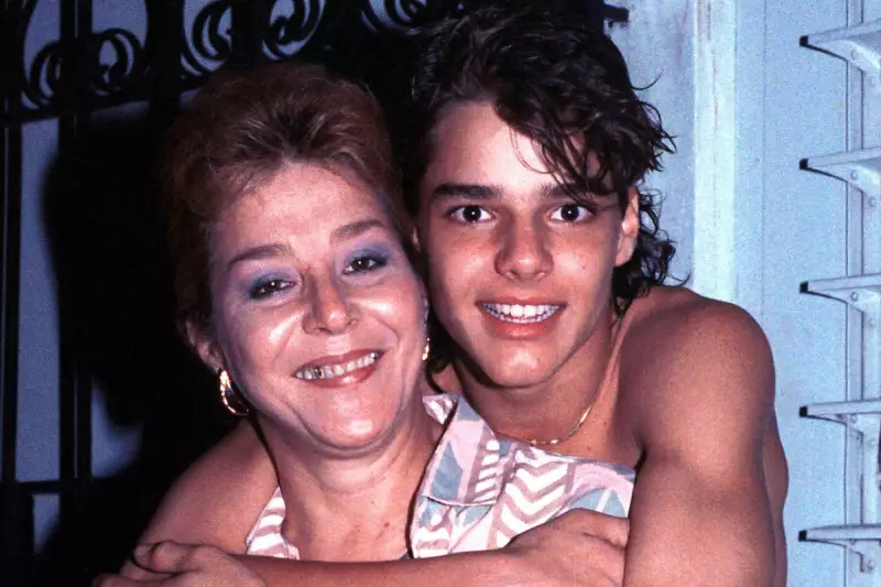 ricky-martin-mama (1).jpg
