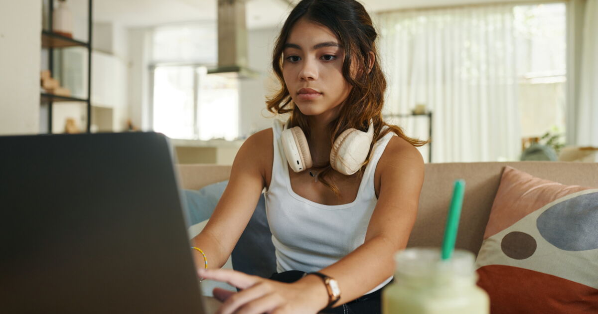 DINERO AHOGA SUEÑOS DE JÓVENES: GEN Z APLAZA BODAS Y FAMILIAS POR FALTA DE LANA