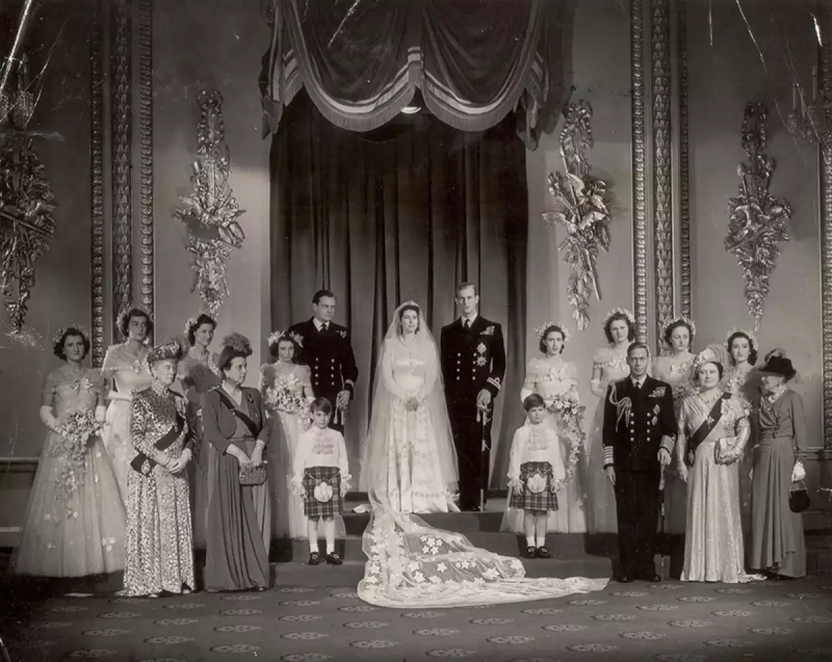 Royal Wedding Day Wedding Of Princess Elizabeth (queen Elizabeth Ii) And Prince Philip (duke Of Edinburgh) On 20th November 1947. The Wedding Group Photographed At Buckingham Palace After The Abbey Ceremony. Seen In The Picture Are The Bride And Brid
