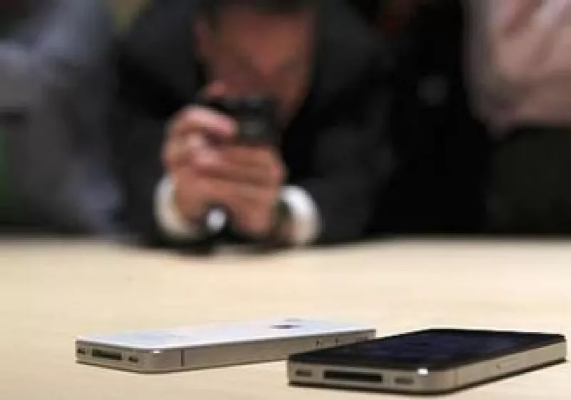 Munster elevo así sus proyecciones de ventas del iPhone para el tercer trimestre fiscal de 8.5 a 9.5 millones. (Foto: Reuters)