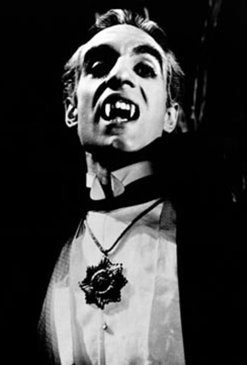 1957. Germán Robles dio vida al Conde Duval, inspirado en Drácula. El actor mexicano se convirtió en un ícono de este personaje a nivel Latinoamérica.