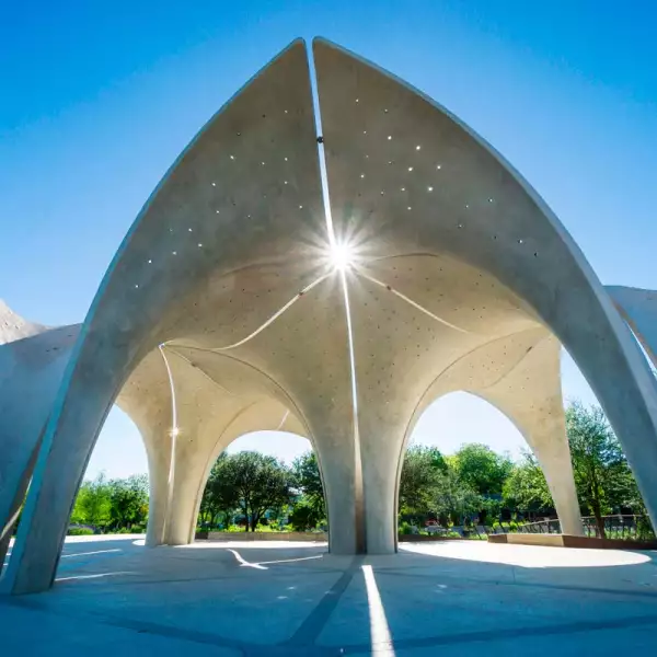 Arco de Confluence Park San Antonio