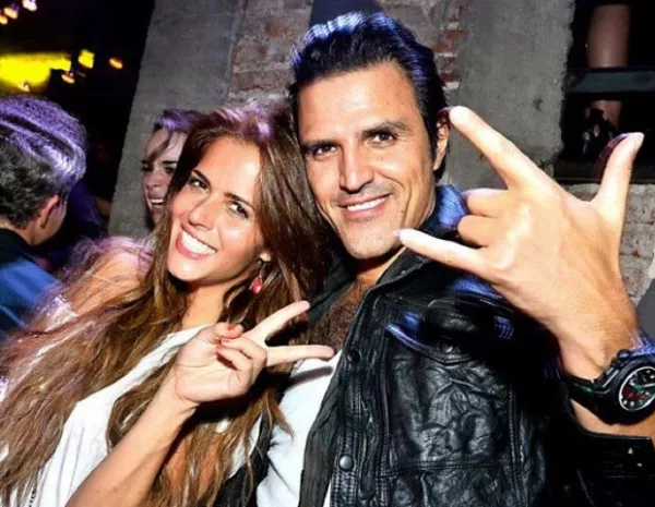 La actriz aseguró que no ha hablado de matrimonio con su novio pues considera que el casarse es sinónimo de compromiso y hasta ahora en su relación de pareja existe.