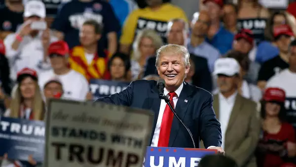 Bajo presión, Donald Trump refuerza lo que hace: provocar y discutir, según el escritor Michael D’Antonio.