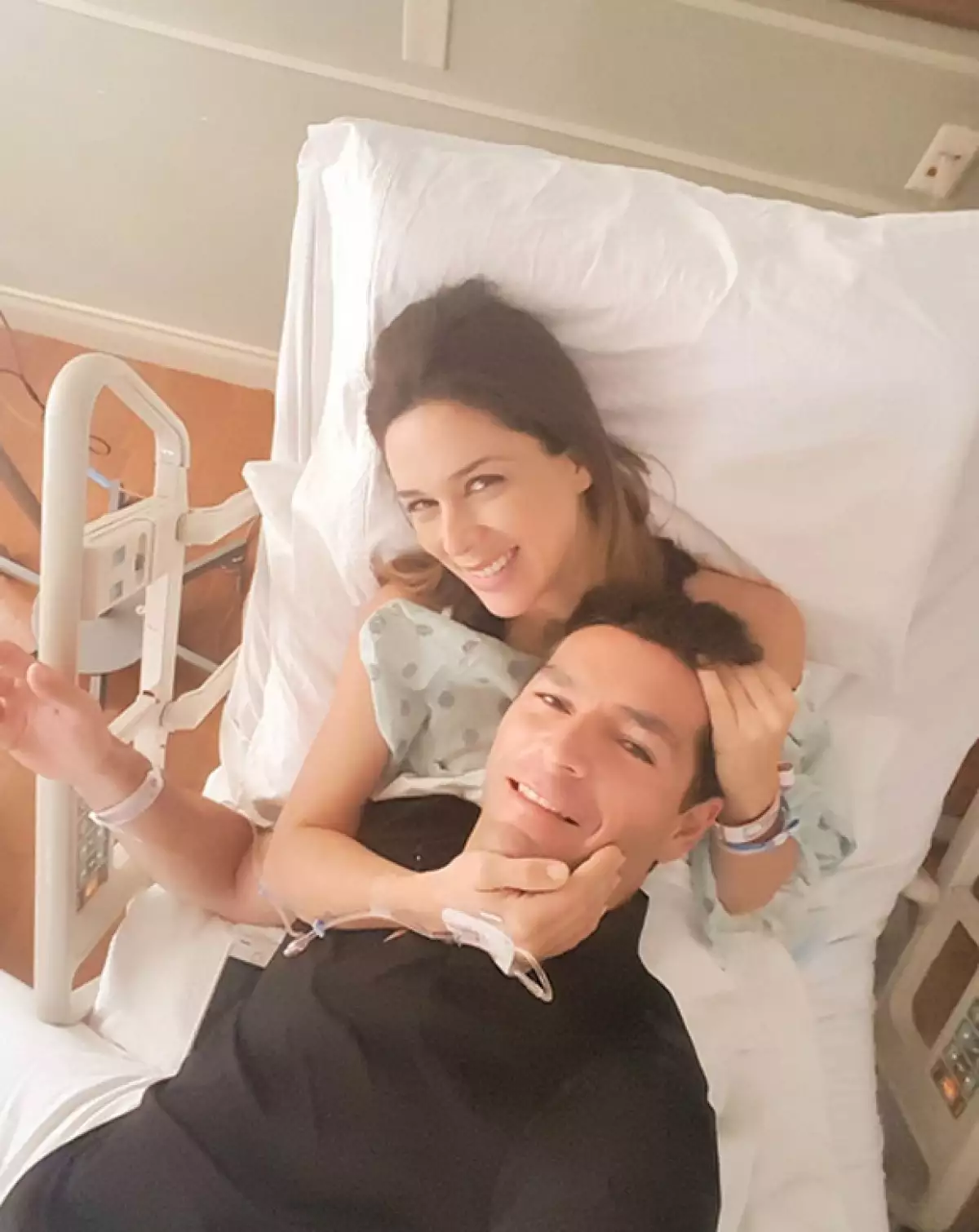 Según se informo esta mañana en el programa Hoy, la conductora recibió a su tercera bebé la madrugada de este viernes en Miami.