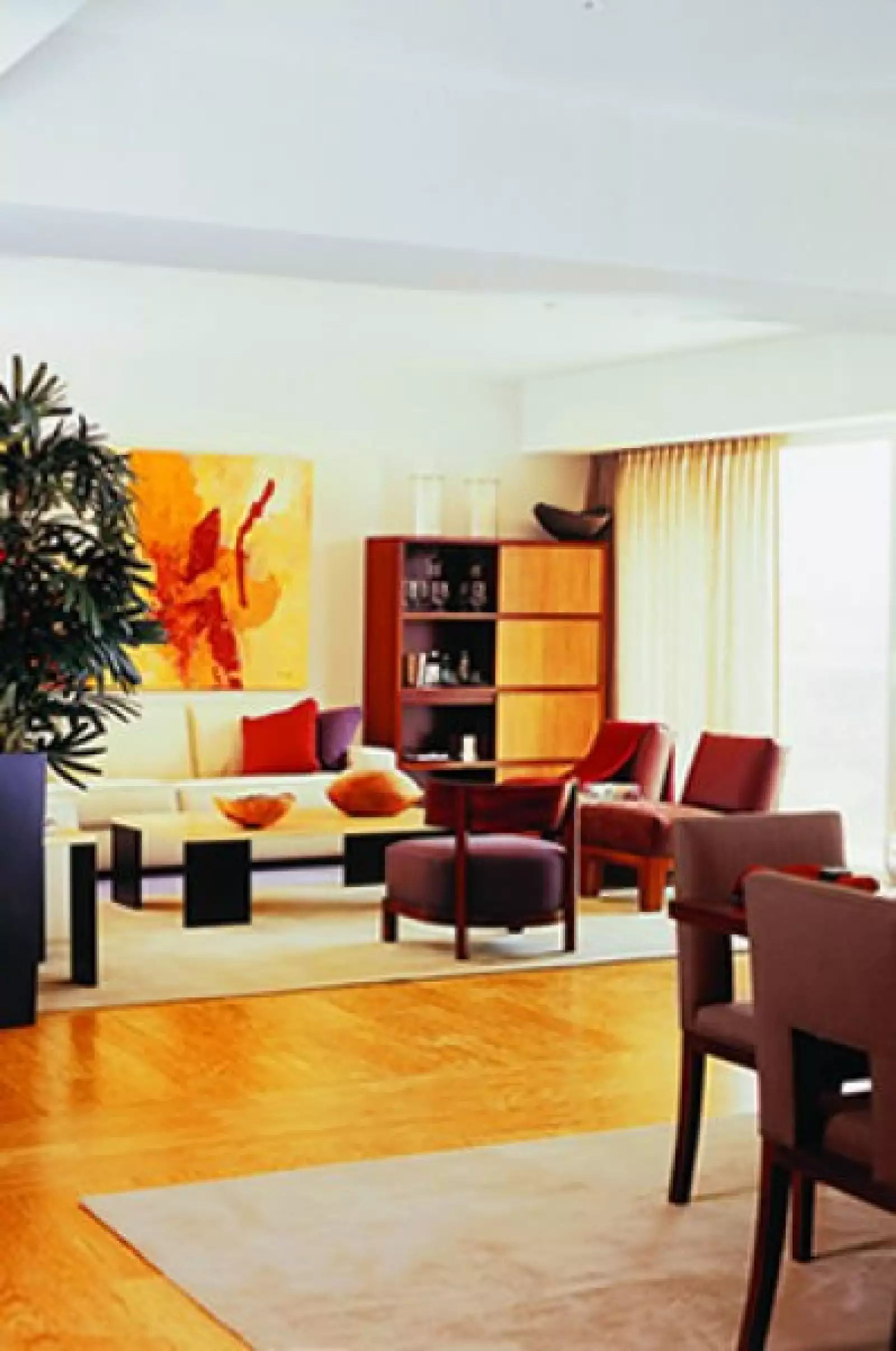 Los interiores y acabados son elegantes y acogedores.