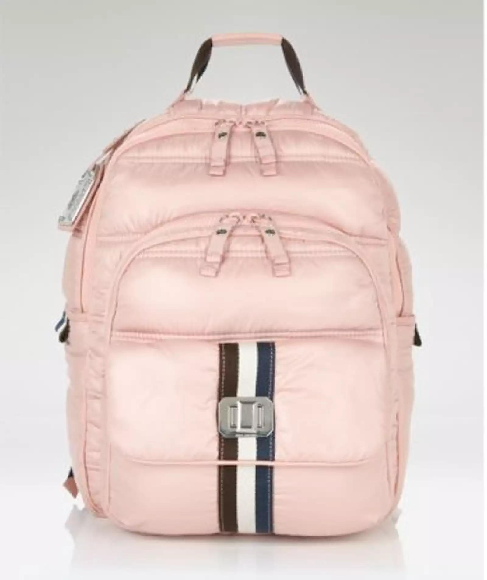 Mochilas acolchadas en tonalidad rosada se sugieren para las estudiantes más femeninas.