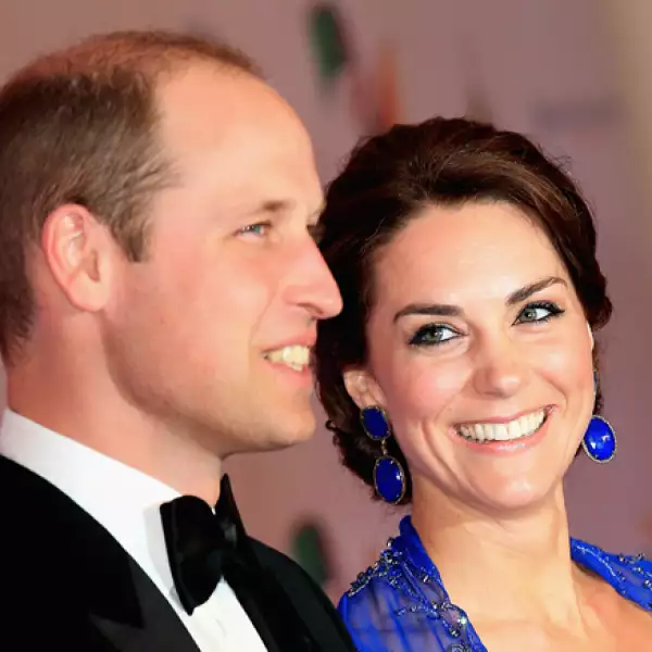 Kate sigue igual de enamorada de William. Aquí en su visita oficial a India y Bhutan hace un par de semanas.