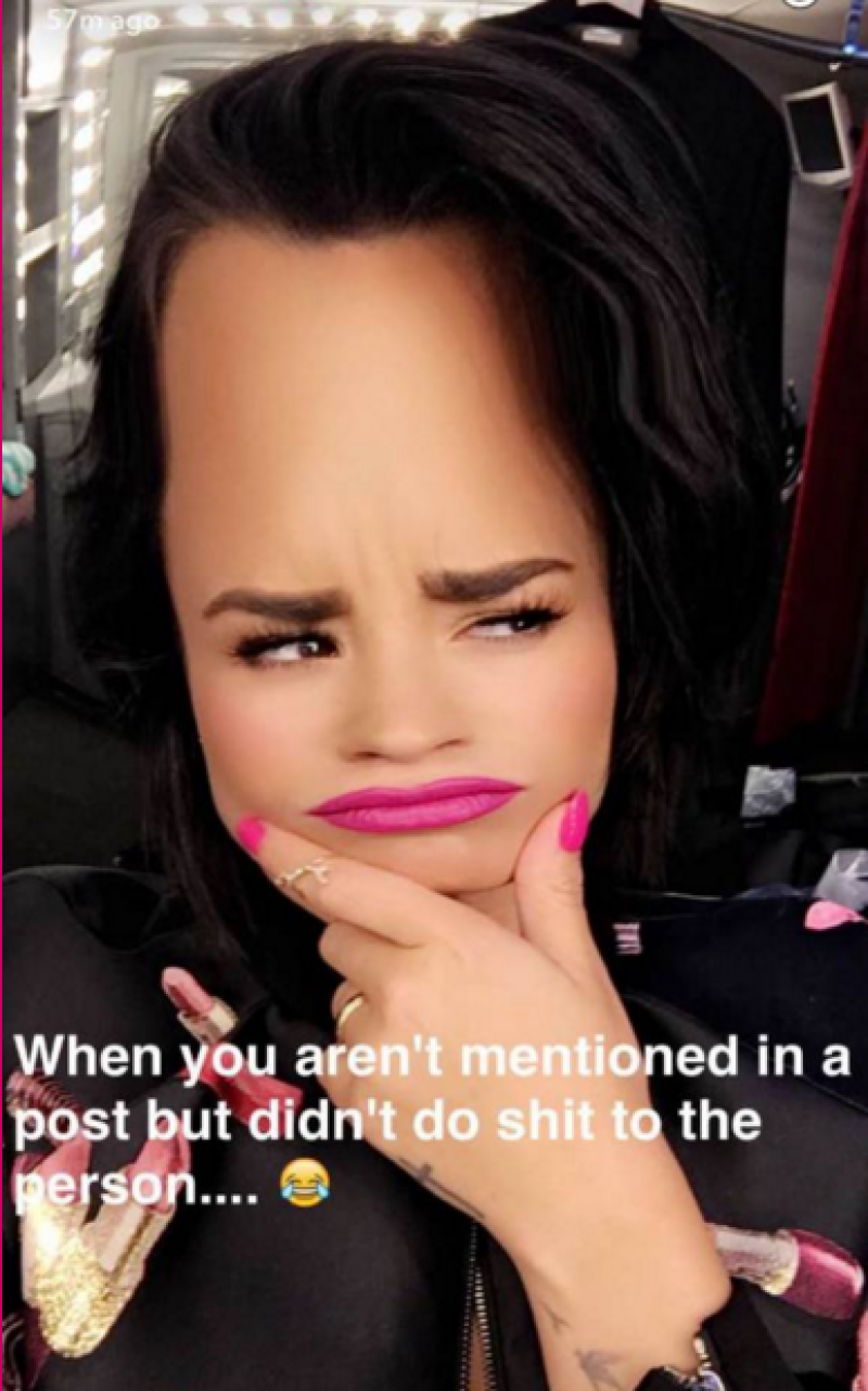 Demi llevó su enojo a redes sociales.