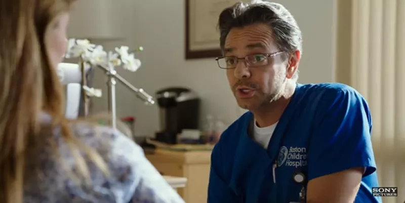 Por fin ha salido el trailer del nuevo proyecto del actor mexicano en Hollywood, en el que interpretará a un pediatra que trata de salvar la vida de una pequeña niña.