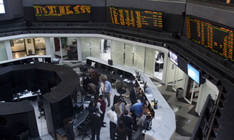 El peso mexicano tiene un leve descenso en el inicio de las operaciones. (Foto: Cuartoscuro)