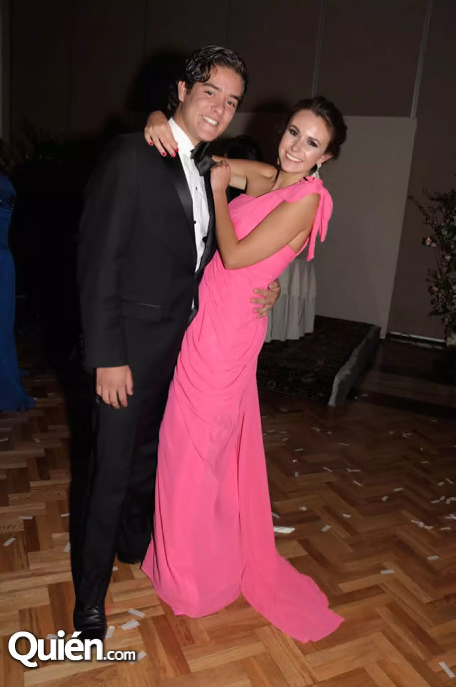 Caro Ferrer también eligió un rosa con manga de un hombro.