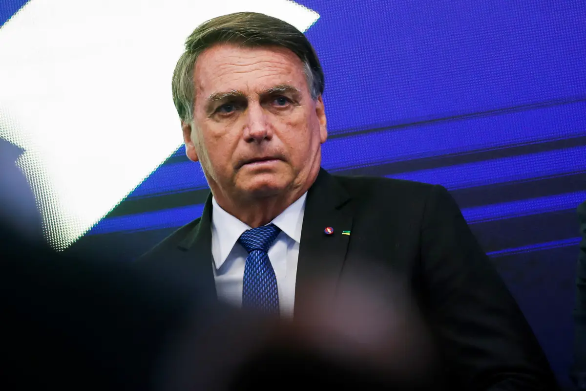 El presidente de Brasil, Jair Bolsonaro, asiste a la ceremonia de lanzamiento de un crédito del Banco do Brasil para conductores de camiones. 