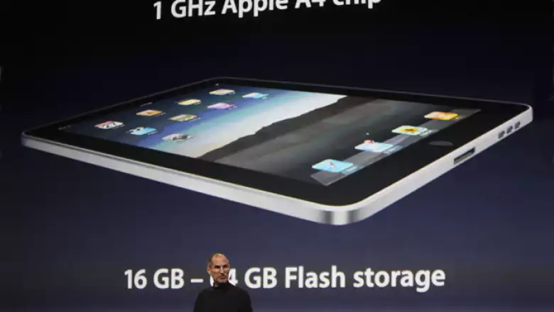 Los costos de la nueva iPad varían dependiendo si tiene conexión Wi-Fi y 3G o sólo Wi-Fi. La versión de 16Gb cuesta 499 o 629 dólares, la de 32Gb va de 599 a 729 dólares y la de 64Gb costará 699 o 829 dólares.