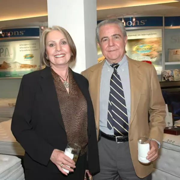 Presentación colchón Selther Lorena Ochoa