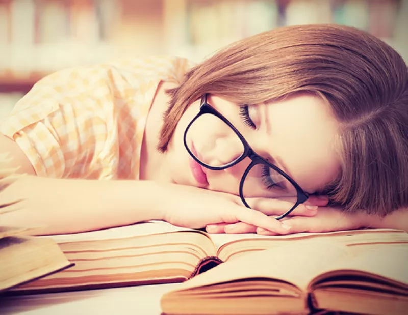 ¿Te sientes cansada, fatigada y sin energía? A tu cuerpo podría hacerle falta vitaminas y minerales para poder funcionar bien.