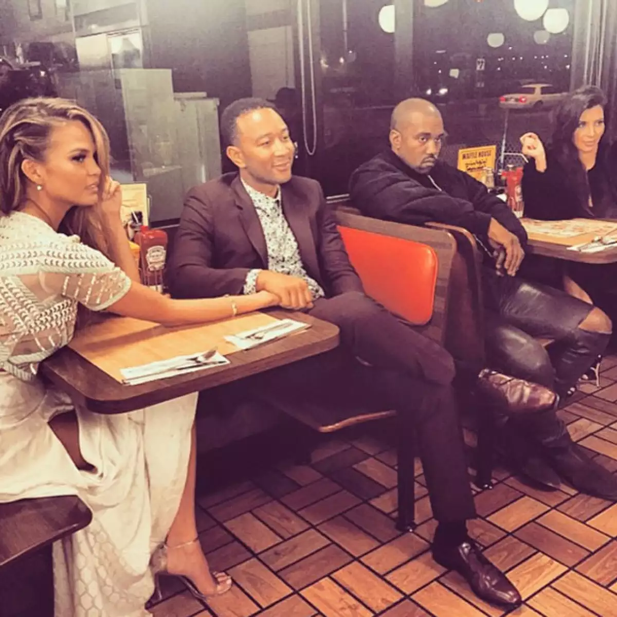 Ni encontrarse con sus amigos parece haber emocionado al esposo de Kim.