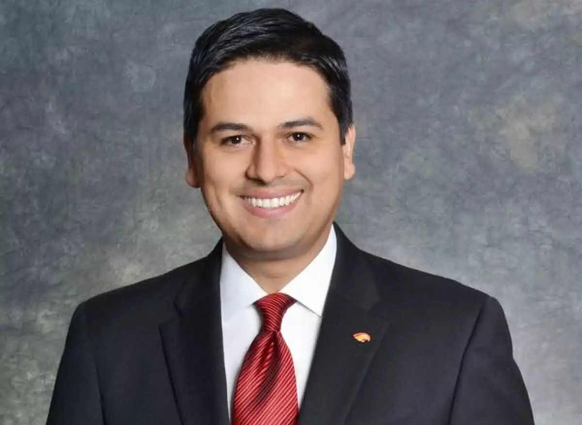 Raúl Lomelí-Azoubel 