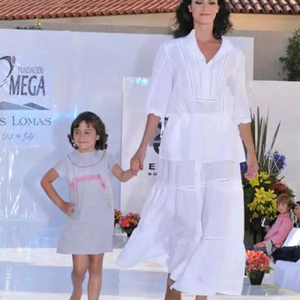 Desfile Elda Watanabe