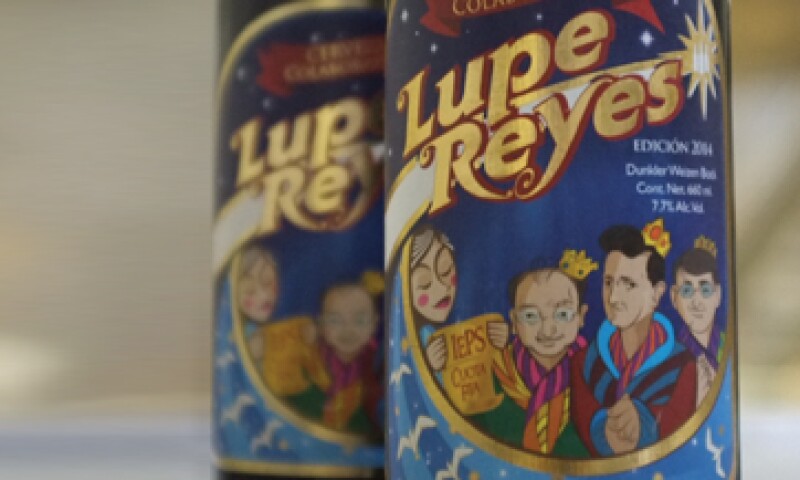 La cerveza Lupe Reyes muestra en su etiqueta la petición que la Acermex hace al poder ejecutivo de reducir el IEPS en 2015..(Foto: Twitter Cerveza Minerva )