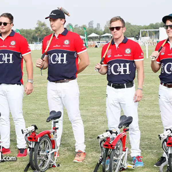 Equipo Británico de polo en bicicleta
