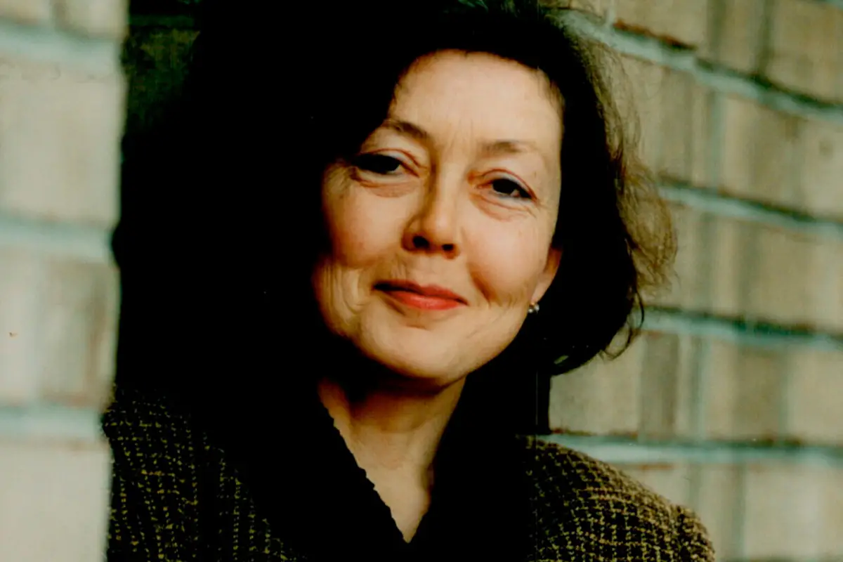 Retrato de la escritora Anne Carson, ganadora del premio Nobel de Literatura.