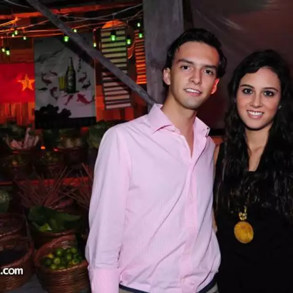 Diego Covarrubias,Sofía Flores