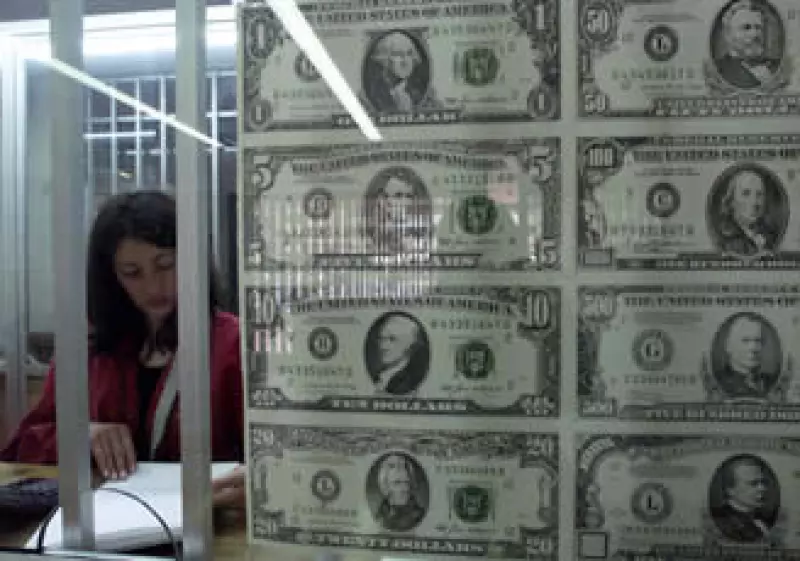 El dólar acentúa sus ganancias a media jornada del miércoles. (Foto: Archivo AP)