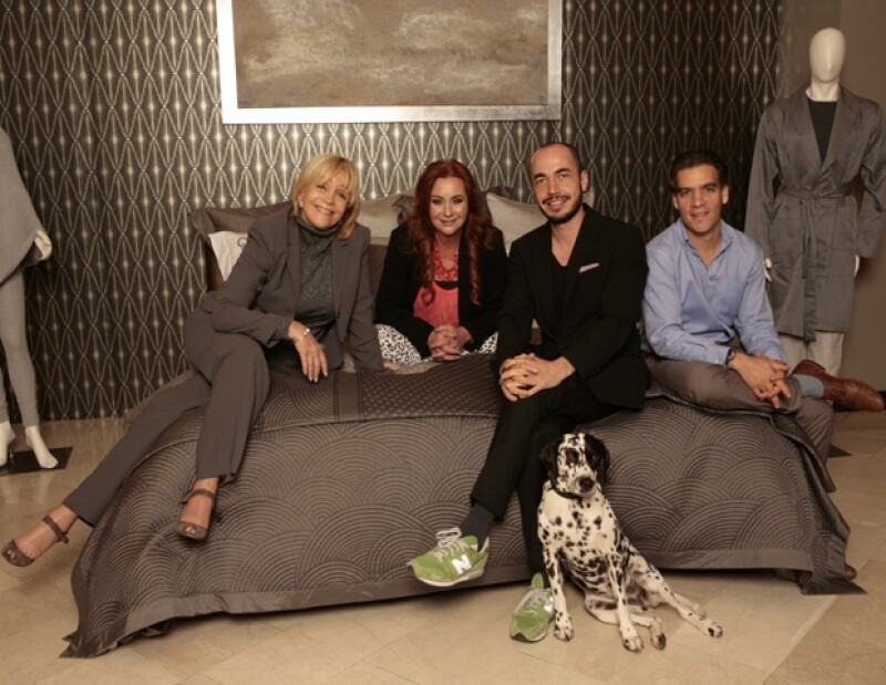 Los diseñadores participantes: Laura Cuevas, Mónica Edwabne, Rodrigo Alegre y Carlos Acosta.
