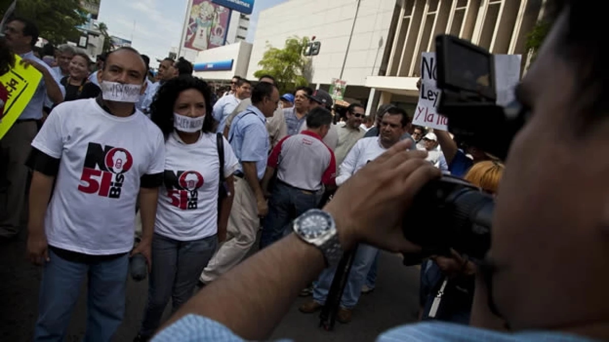 Periodistas marcha-sinaloa ley mordaza