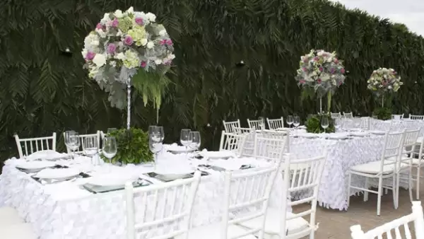 Tessy  Lepe y Juan Pablo Partida forman una agencia de wedding planners con la idea de juntar talentos especializados para crear experiencias únicas e inolvidables