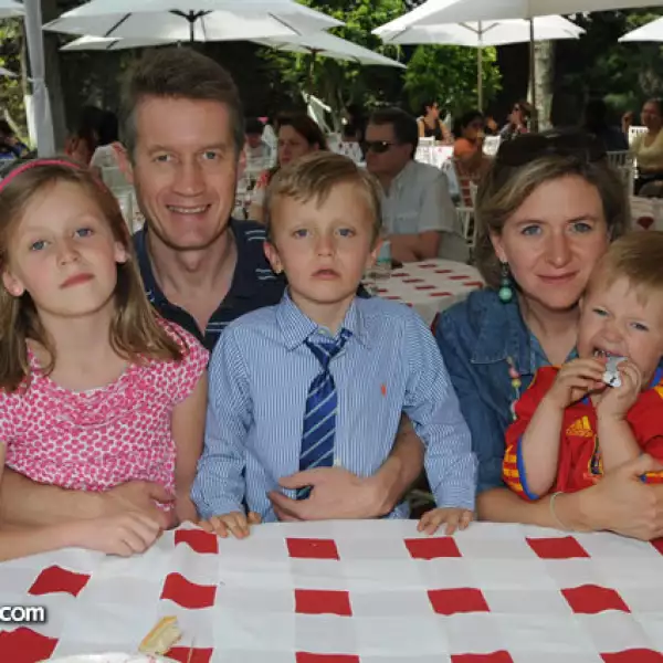 Isabel,José Antonio Jr,José A. Alonso,Blanca Isabel Fonticoba Robledo