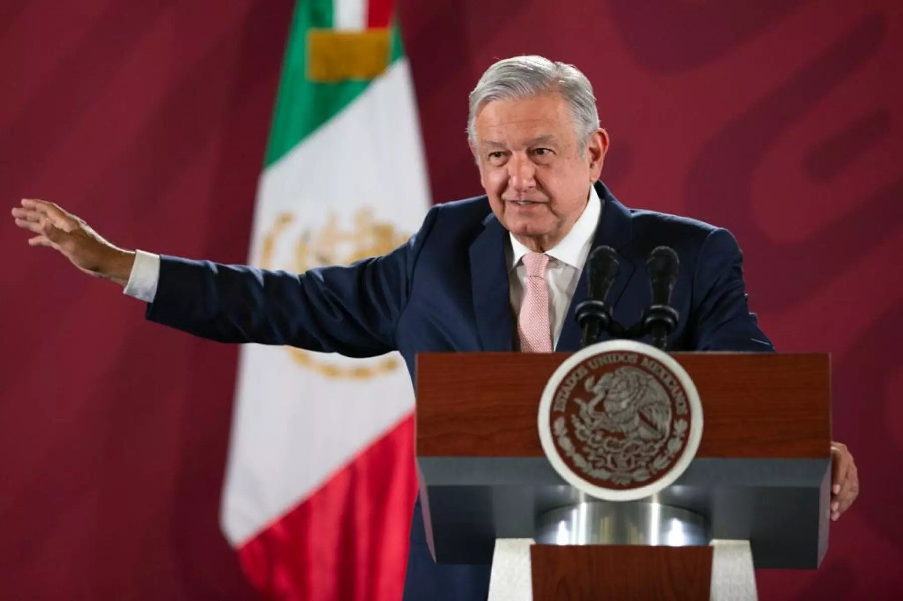 AMLO Ley Bonilla.jpg