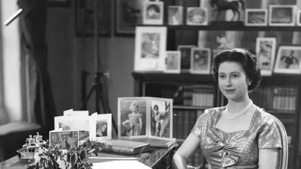 Reina Isabel II