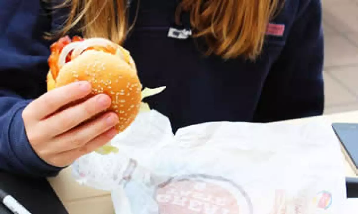 Burger King ordenó retirar productos con insumos de Shanghai Husi. (Foto: Tomada de @BurgerKing)