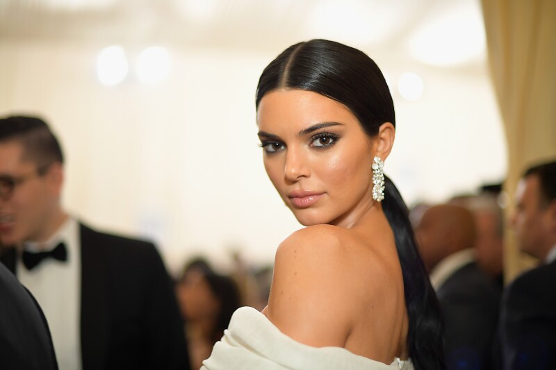 Kendall Jenner comparte atrevida sesión de fotos