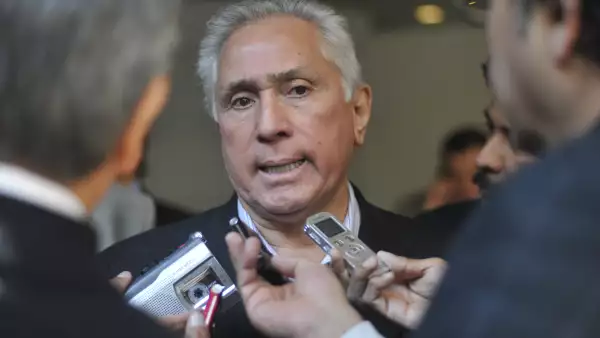 El líder de la Federación de Sindicatos de Trabajadores al Servicio del Estado, Joel Ayala, aseguró que buscará reunirse con AMLO cuando éste asuma como presidente electo de México. 