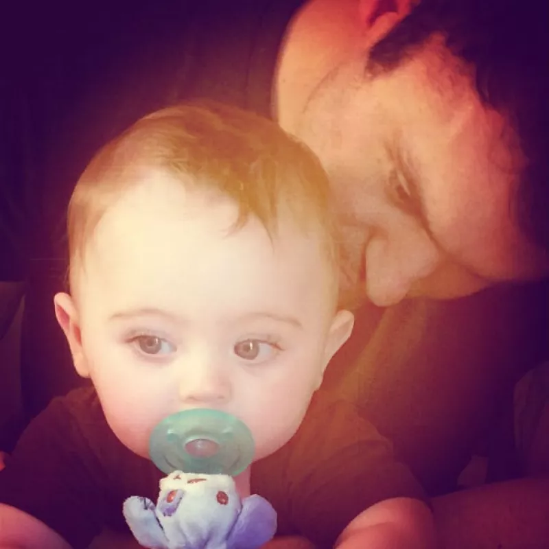 Desde que el actor abrió su cuenta en Instagram, ha hecho presente a su familia dentro de sus publicaciones, agradeciendo a sus seguidores por apoyarlo.