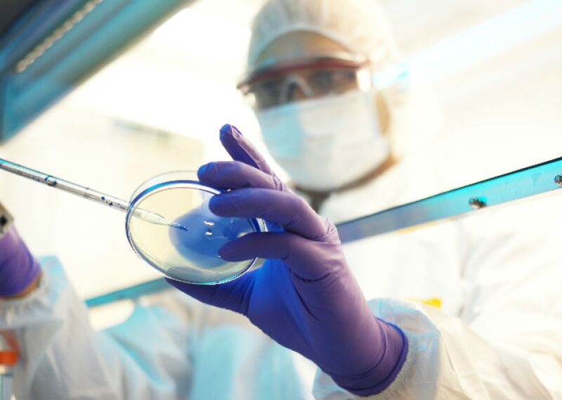 cient�fico en laboratorio