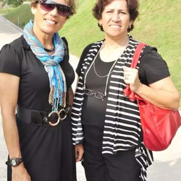 Vicky Morales y Blanca Morales de Leal